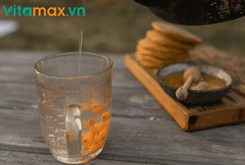 ngâm mật ong với đông trùng hạ thảo