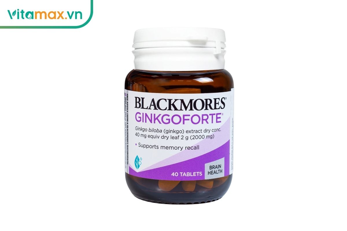 Lọ Blackmores Ginkgoforte 40 viên màu nâu với nhãn tím trắng, sản phẩm bạch quả hướng đến trí nhớ và tuần hoàn.