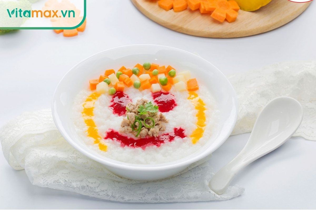 Cháo thịt bằm cà rốt, khoai tây cho người ốm dậy