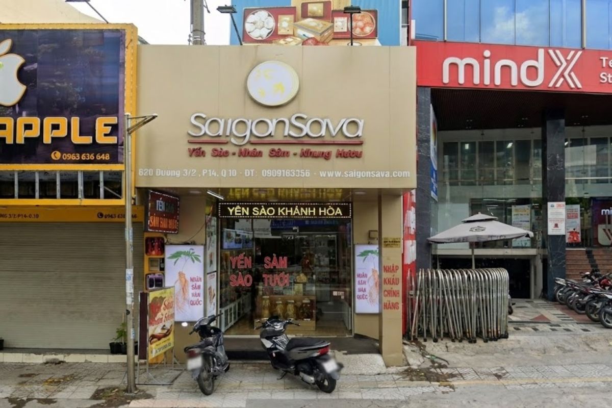 Mặt tiền cửa hàng Saigonsava số 620 đường 3 Tháng 2, Quận 10 chuyên sâm và yến sào khánh hòa.