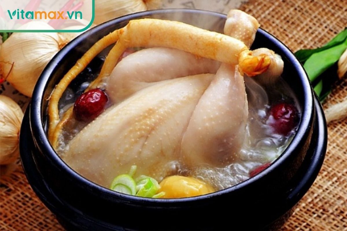 Gà tần sâm Hàn Quốc bổ khí huyết