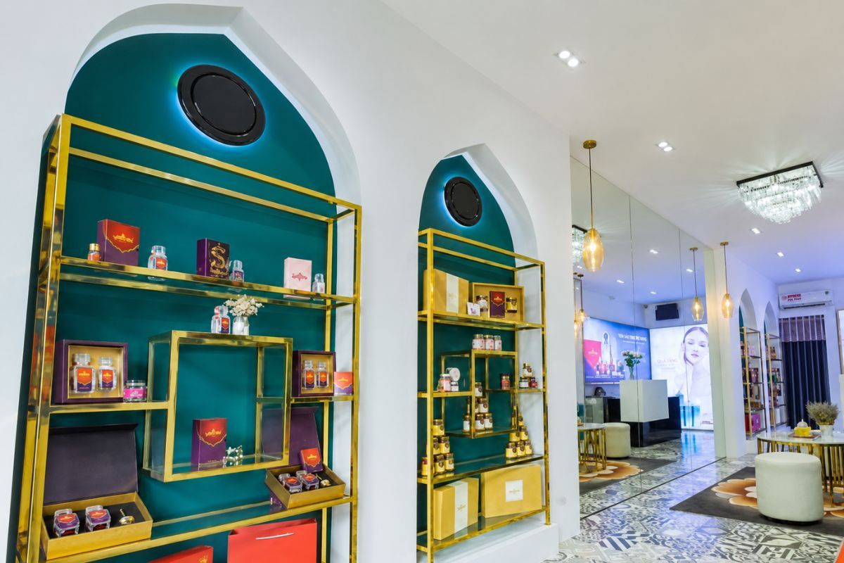 Không gian bên trong một showroom Saffron Việt Nam.