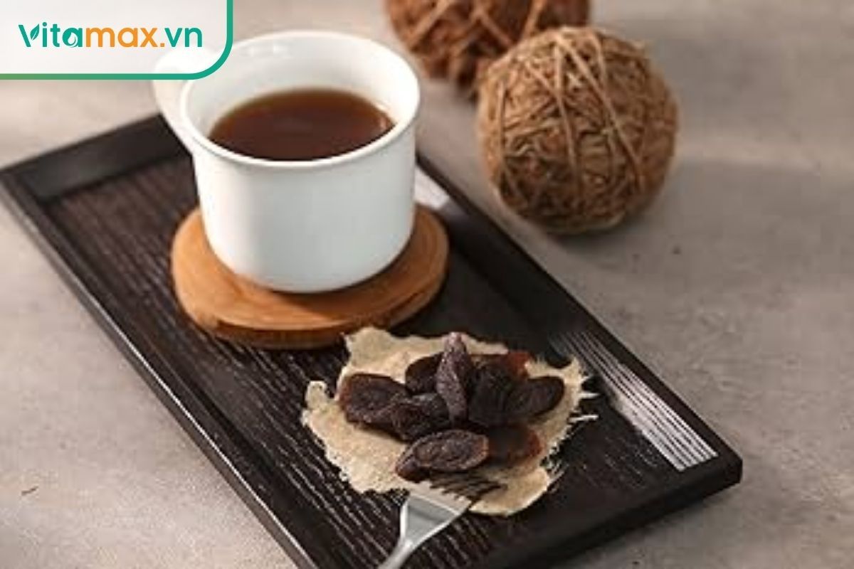 lát hồng sâm tẩm mật ong pha trà và dùng trực tiếp