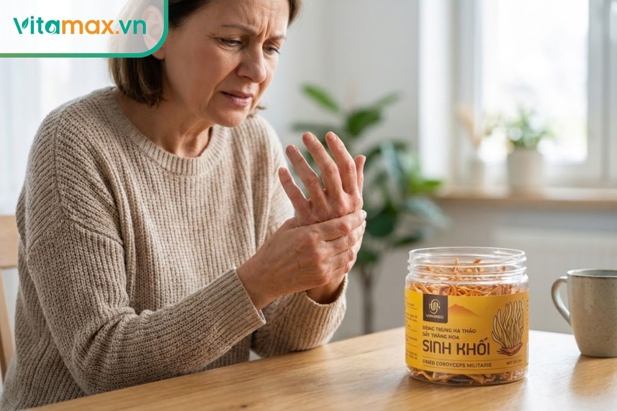 Người mắc bệnh tự miễn hoặc đau khớp đang cân nhắc trước khi dùng đông trùng hạ thảo để tránh kích thích hệ miễn dịch quá mức.