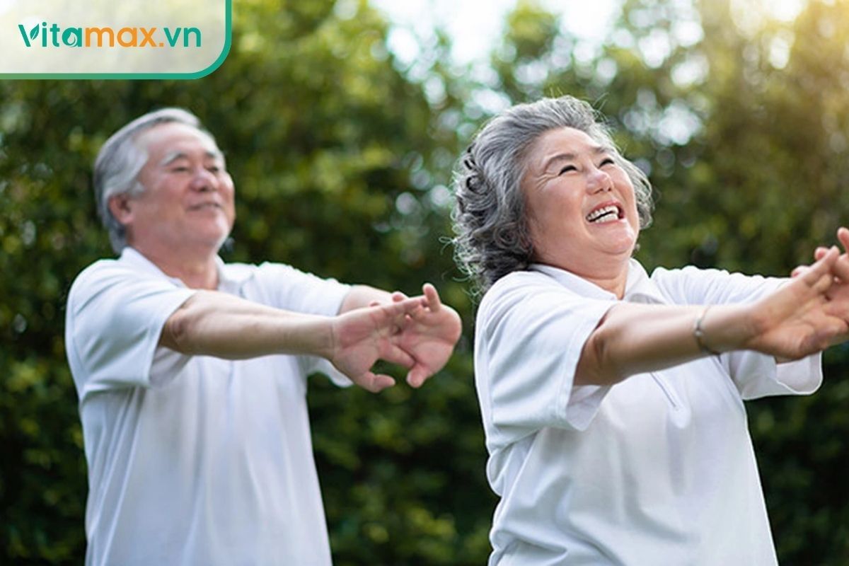 người lớn tuổi nên sử dụng tinh dầu thông đỏ hỗ trợ sức khỏe