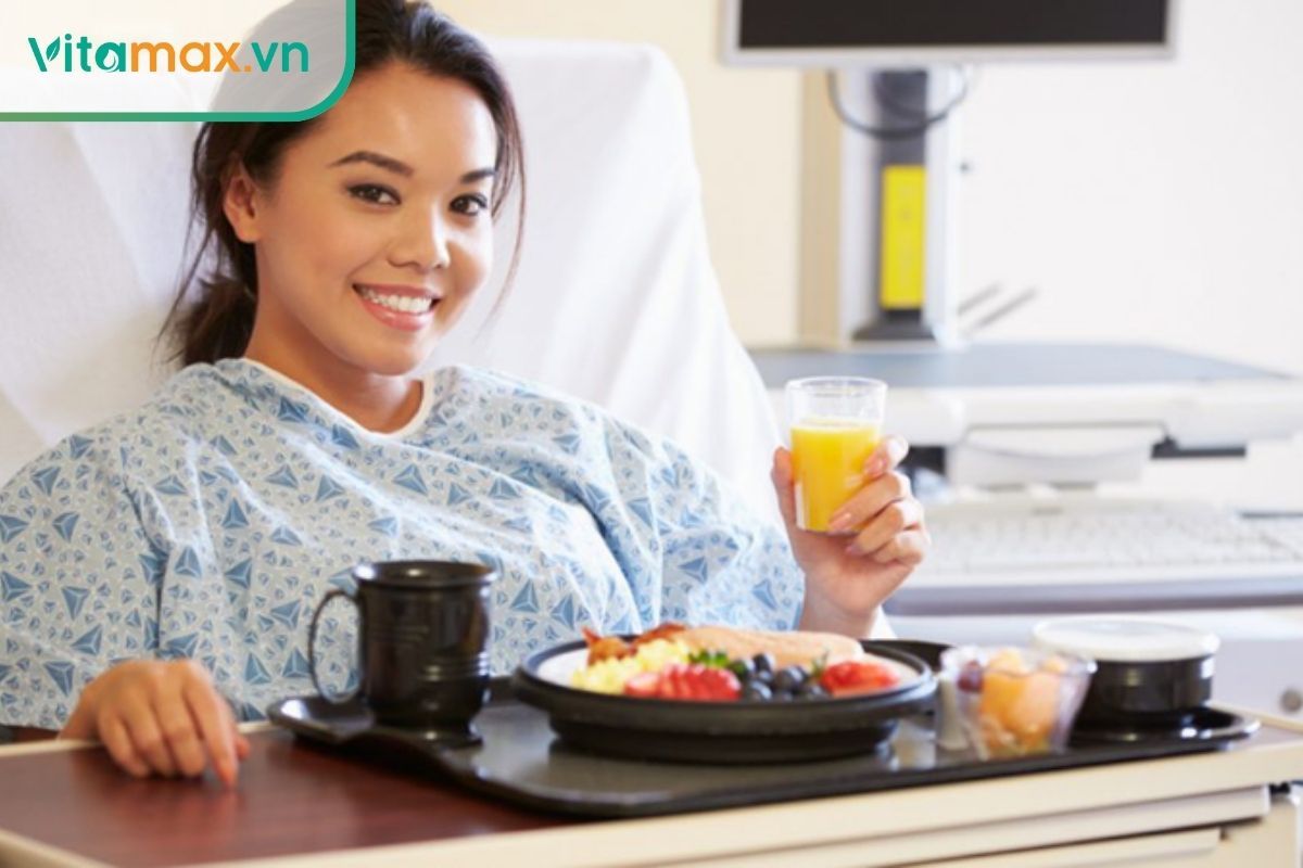 người bệnh mạn tính tham khảo cách dùng sâm ngâm mật ong