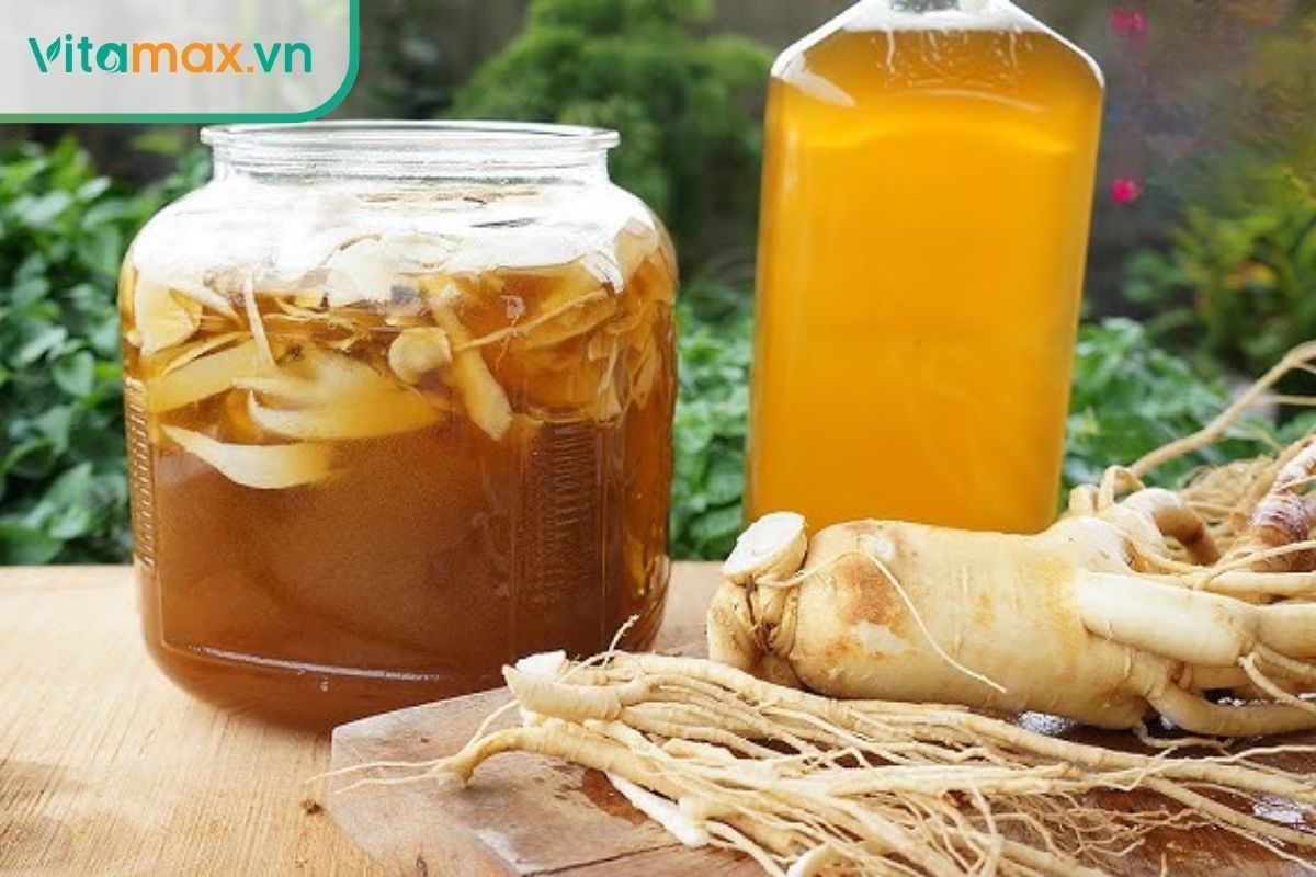 Sâm tươi Hàn Quốc ngâm mật ong trong hũ thủy tinh