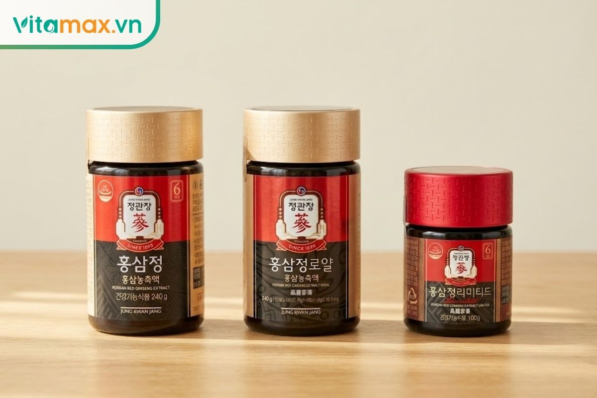 Ba phiên bản cao hồng sâm KGC gồm Extract 240g, Extract Royal 240g và Extract Limited 100g được đặt cạnh nhau để so sánh.