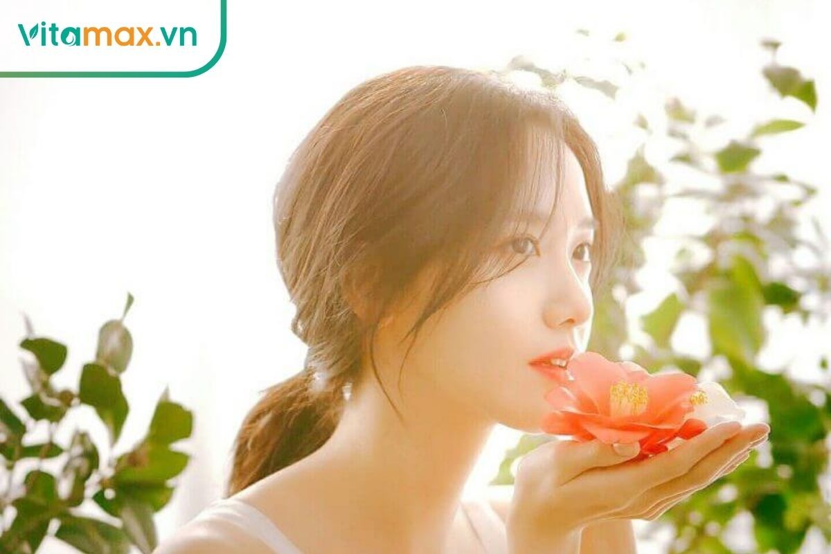 Tinh dầu thông đỏ hỗ trợ da sáng khỏe, giảm mụn