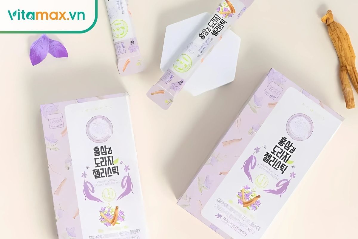 Thạch hồng sâm được bào chế dưới dạng jelly stick, dễ nhai, dễ nuốt.