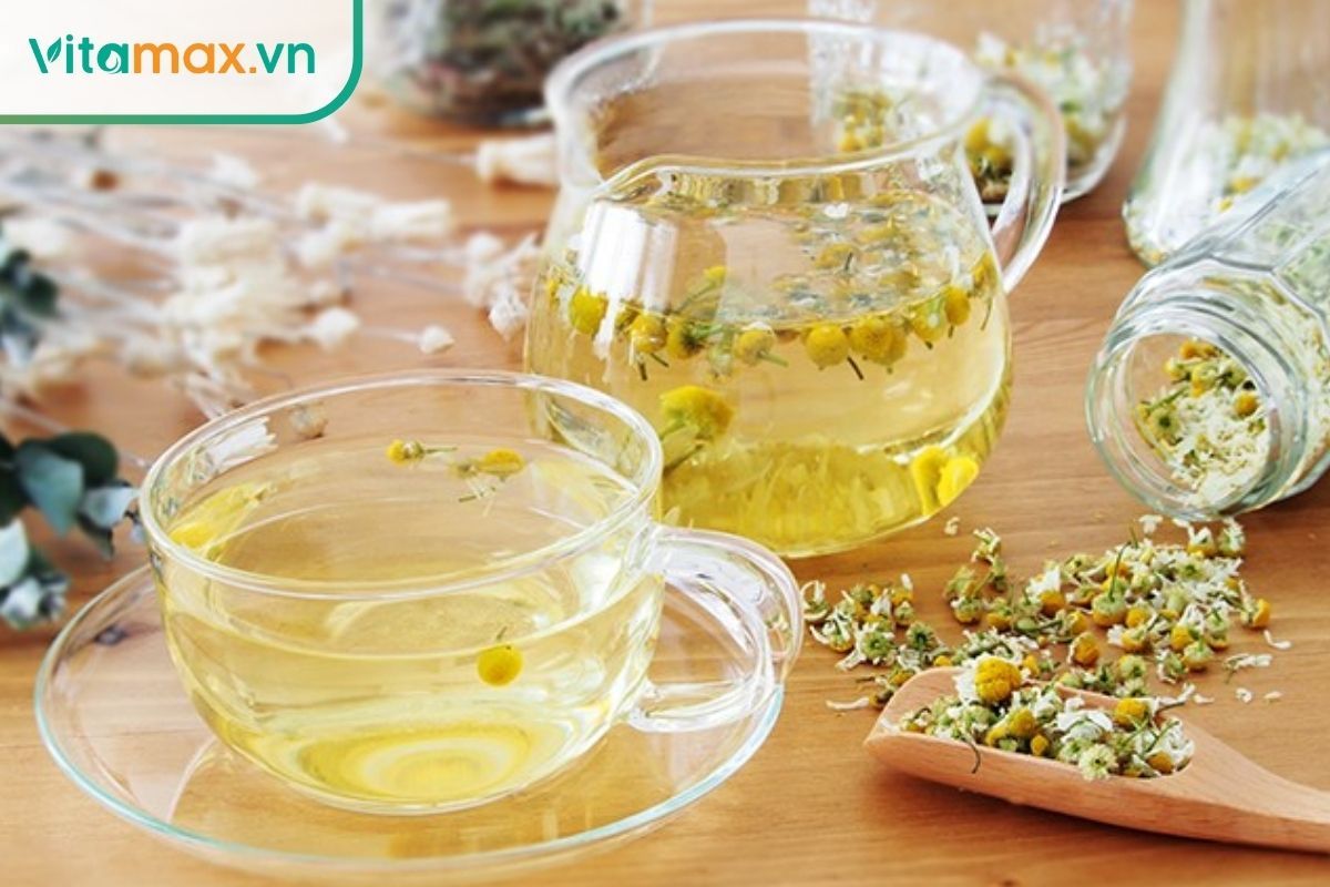 trà hoa cúc giúp mẹ bầu ngủ ngon