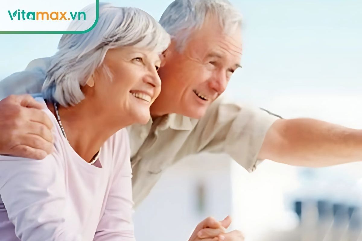 người cao tuổi uống trà sâm mật ong Hàn Quốc